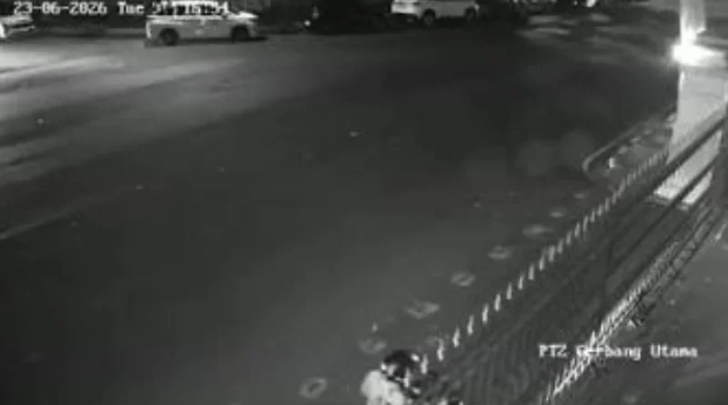 Terekam CCTV, Taufik Hidayat Datangi Gedung Pakuan Apa Tujuan?